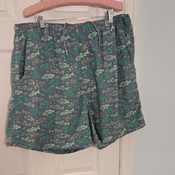 Columbia Gray and Green Fish Patterned Shorts - Picture 2 of 6